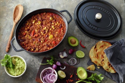 STAUB LA COCOTTE Olla Cocotte Ovalada Negra con Tapa 17 cm,  Hierro Fundido - Imagen 3